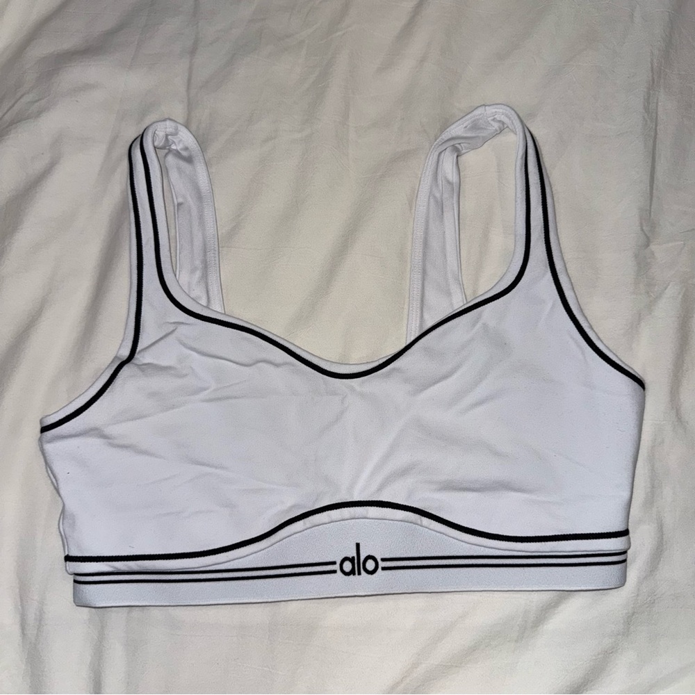 Alo Sports Bra - Airbrush Heart Throb - Black and White